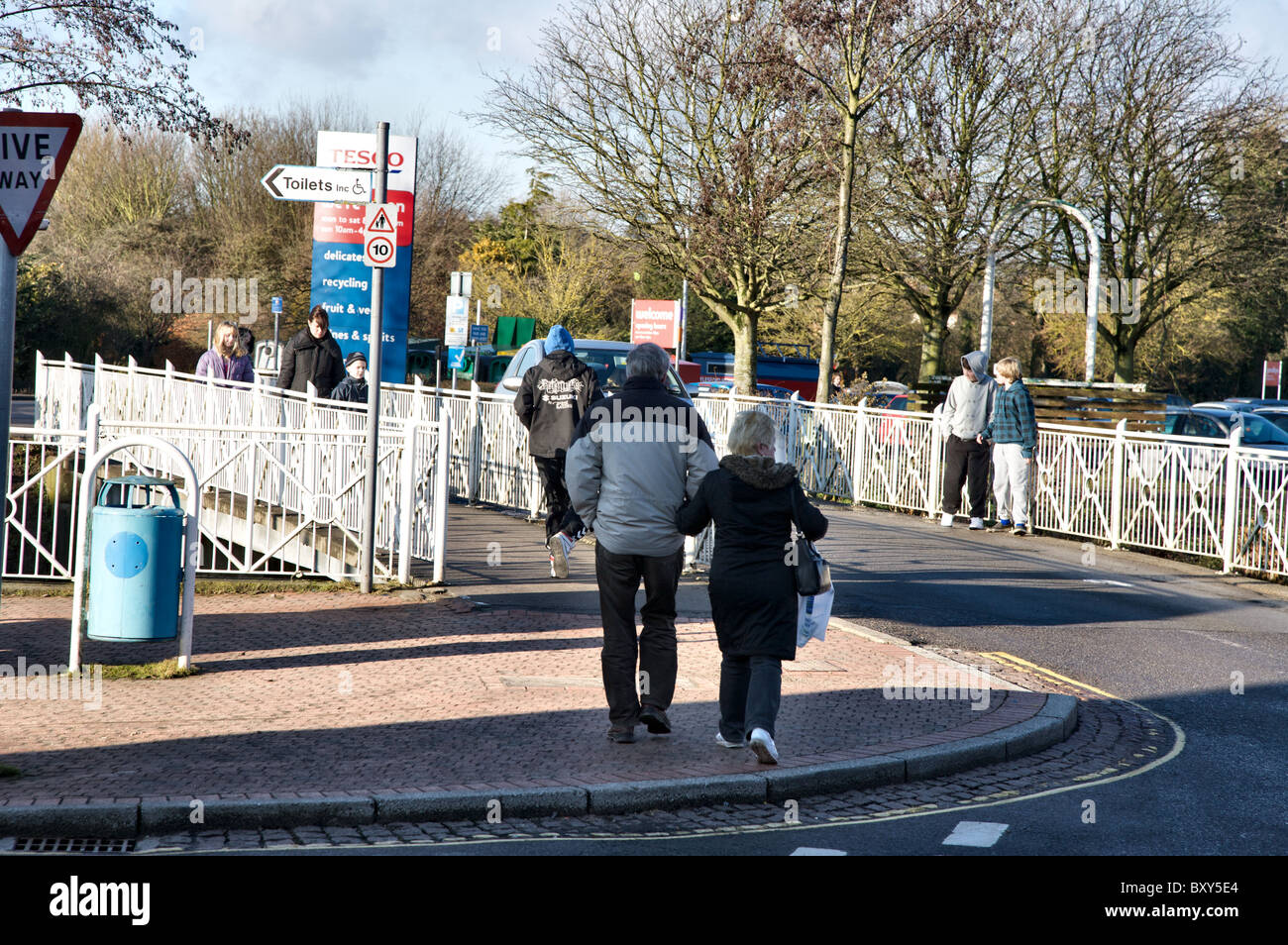 Fiume Bain attraversando Horncastle Foto Stock