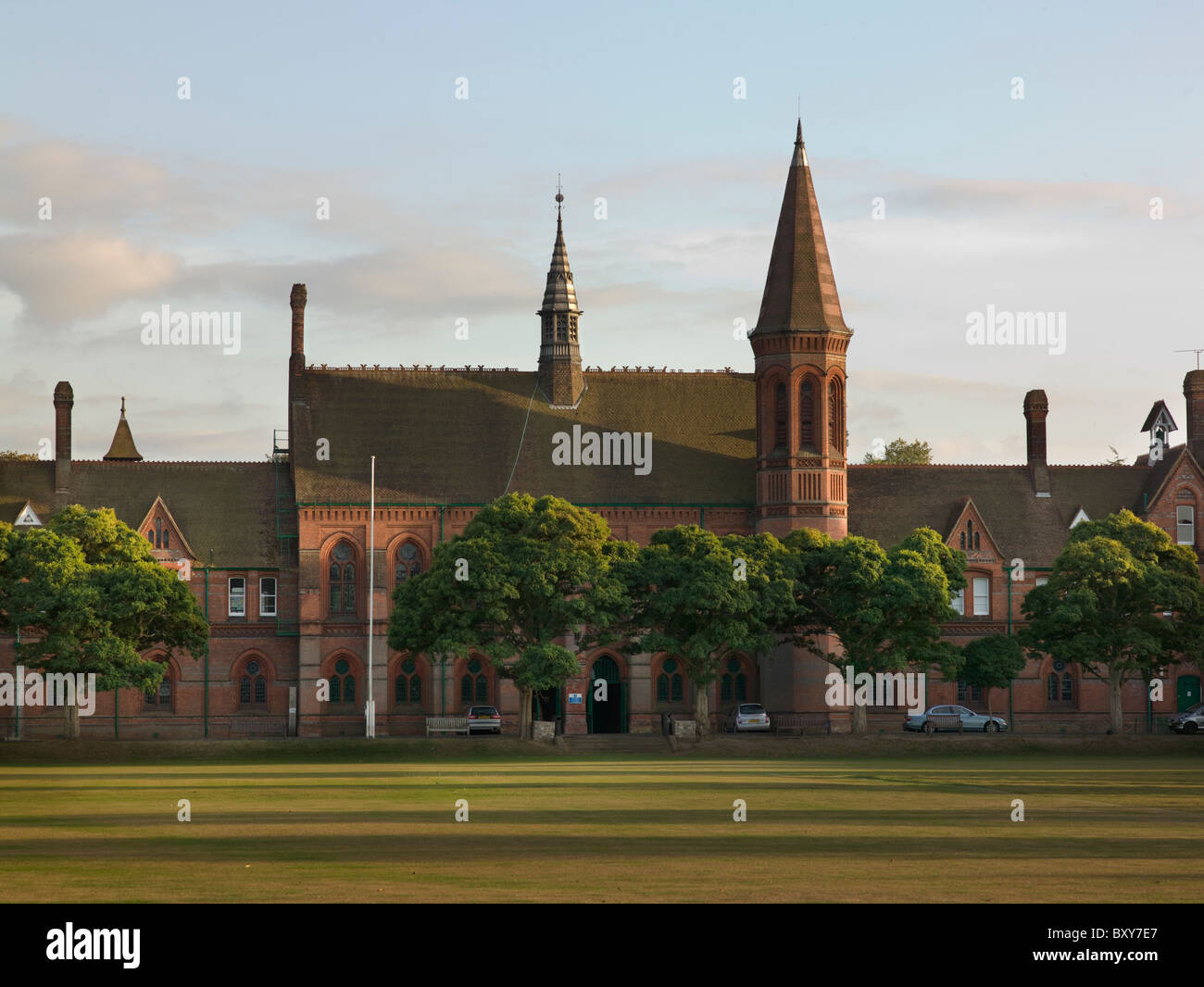 Reading, Berkshire. Scuola di lettura, gotico vittoriano, 1868-72 da Alfred Waterhouse Foto Stock