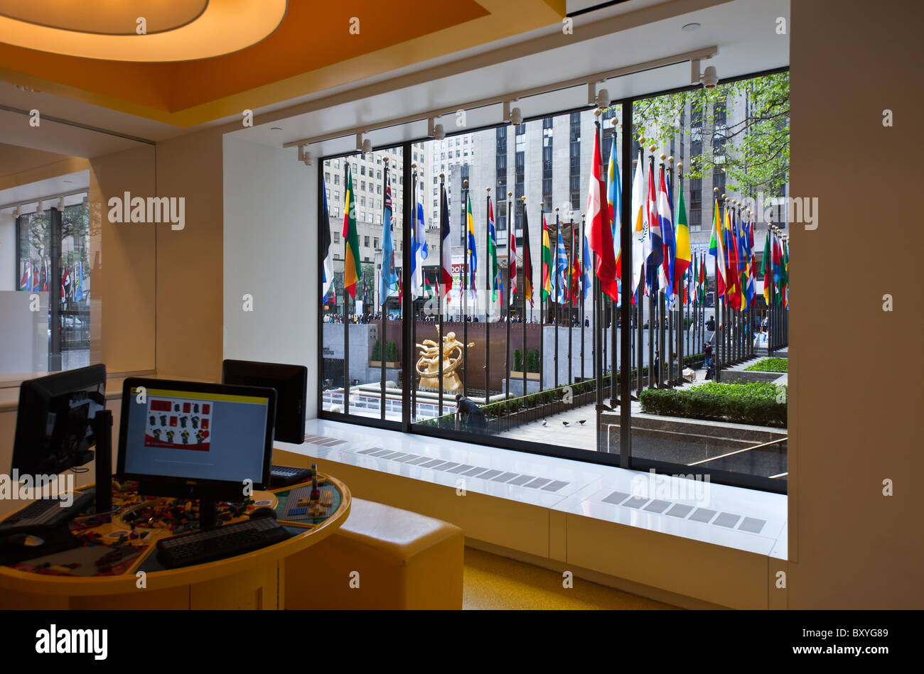 U.S.A., New York Manhattan, un negozio di Rockefeller Center Foto Stock