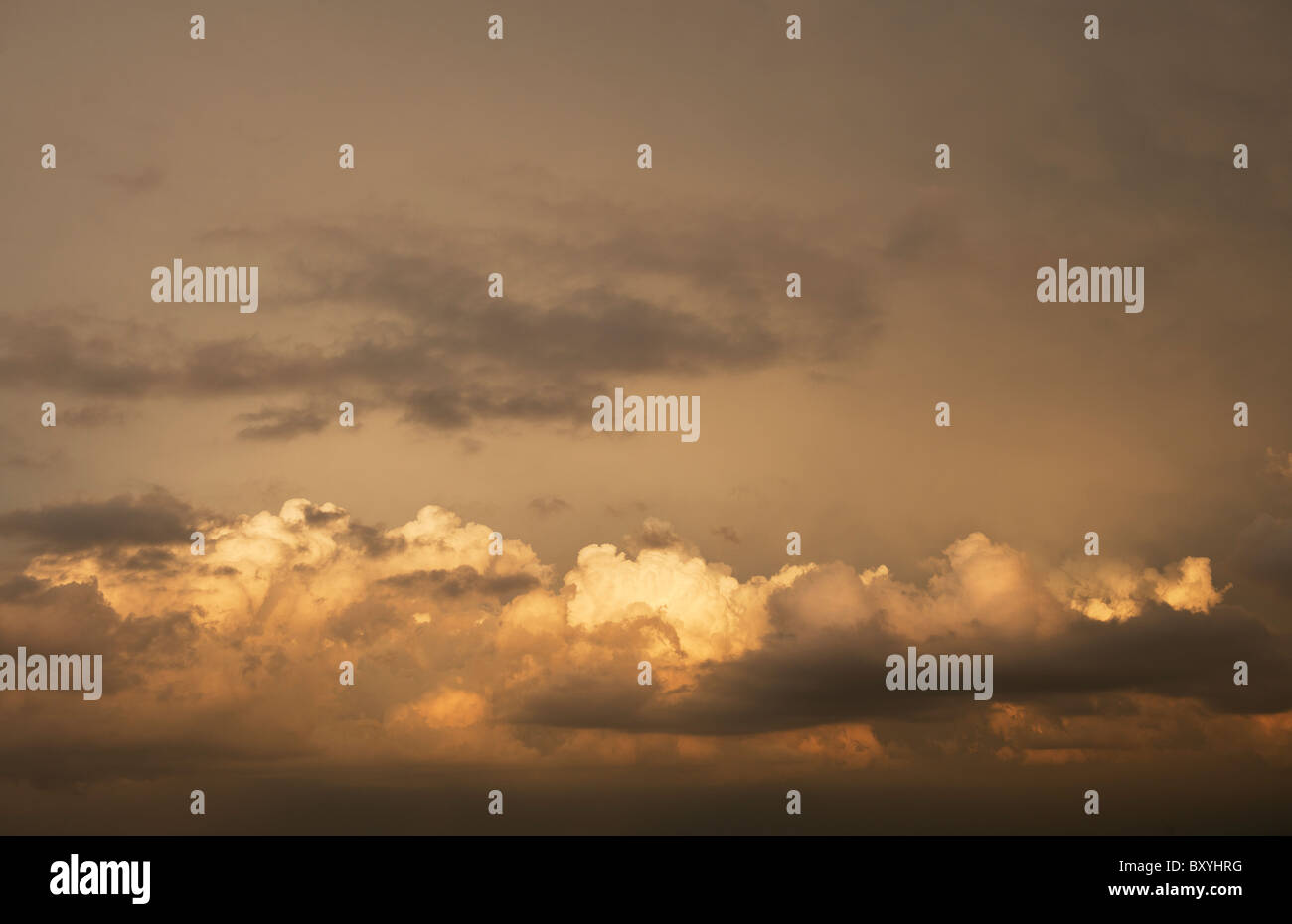 Nuvole al tramonto Foto Stock
