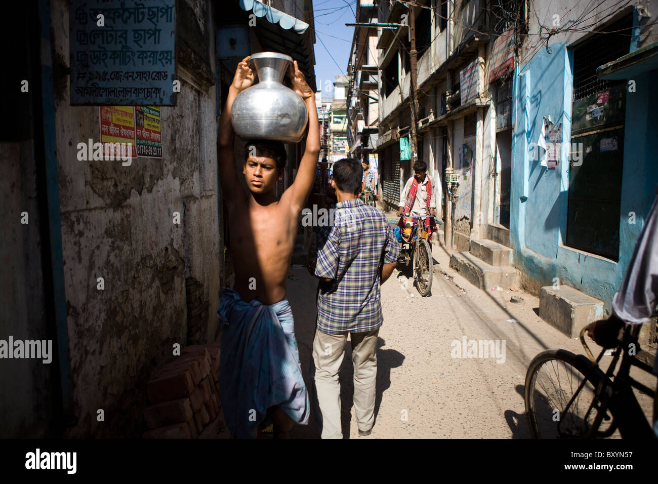 Scena urbana a Dacca in Bangladesh Foto Stock