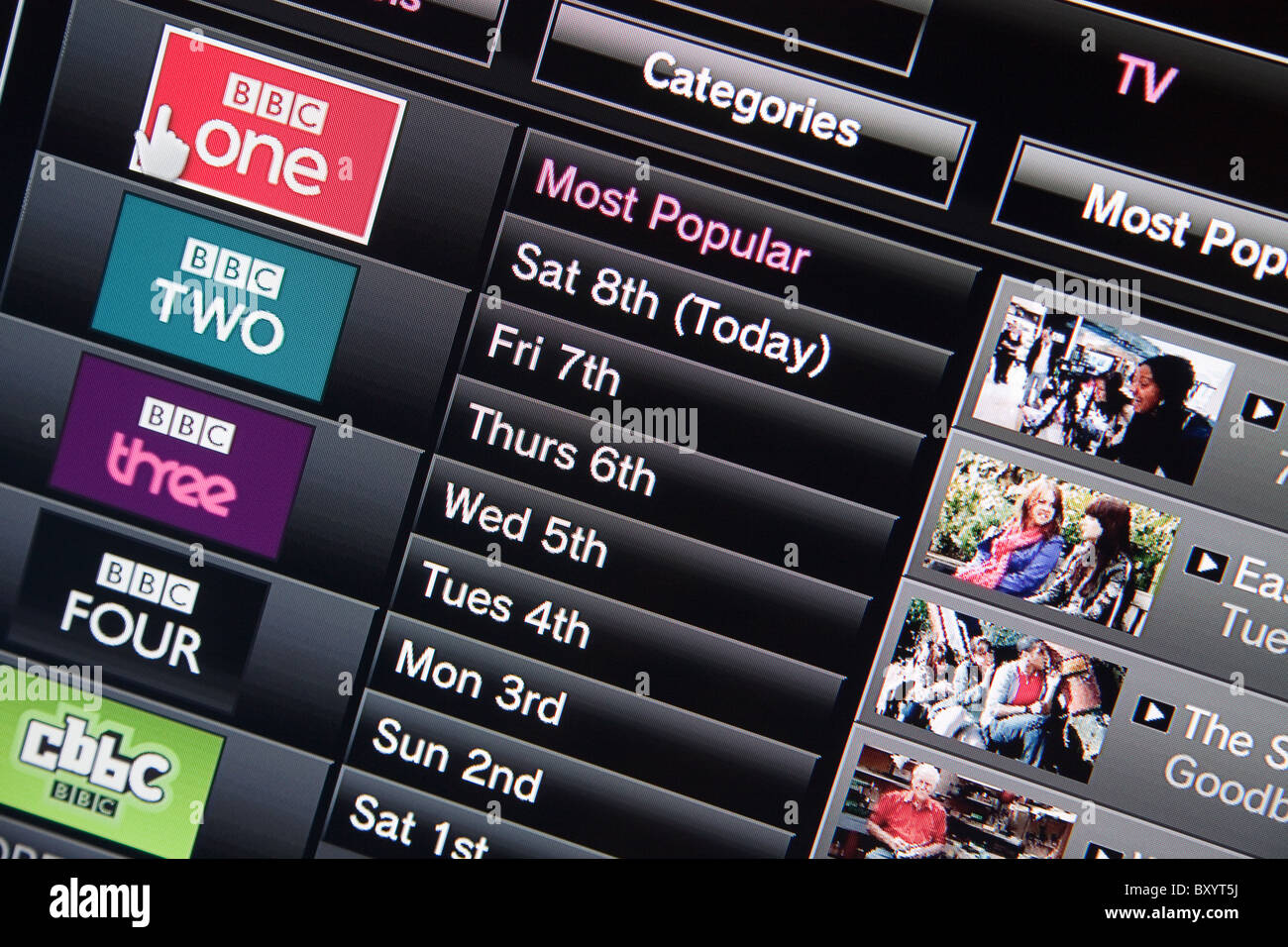 BBC iPlayer On Demand service visualizzata su un HD High Definition TV LCD via una Sony Playstation 3 PS3 REGNO UNITO Foto Stock