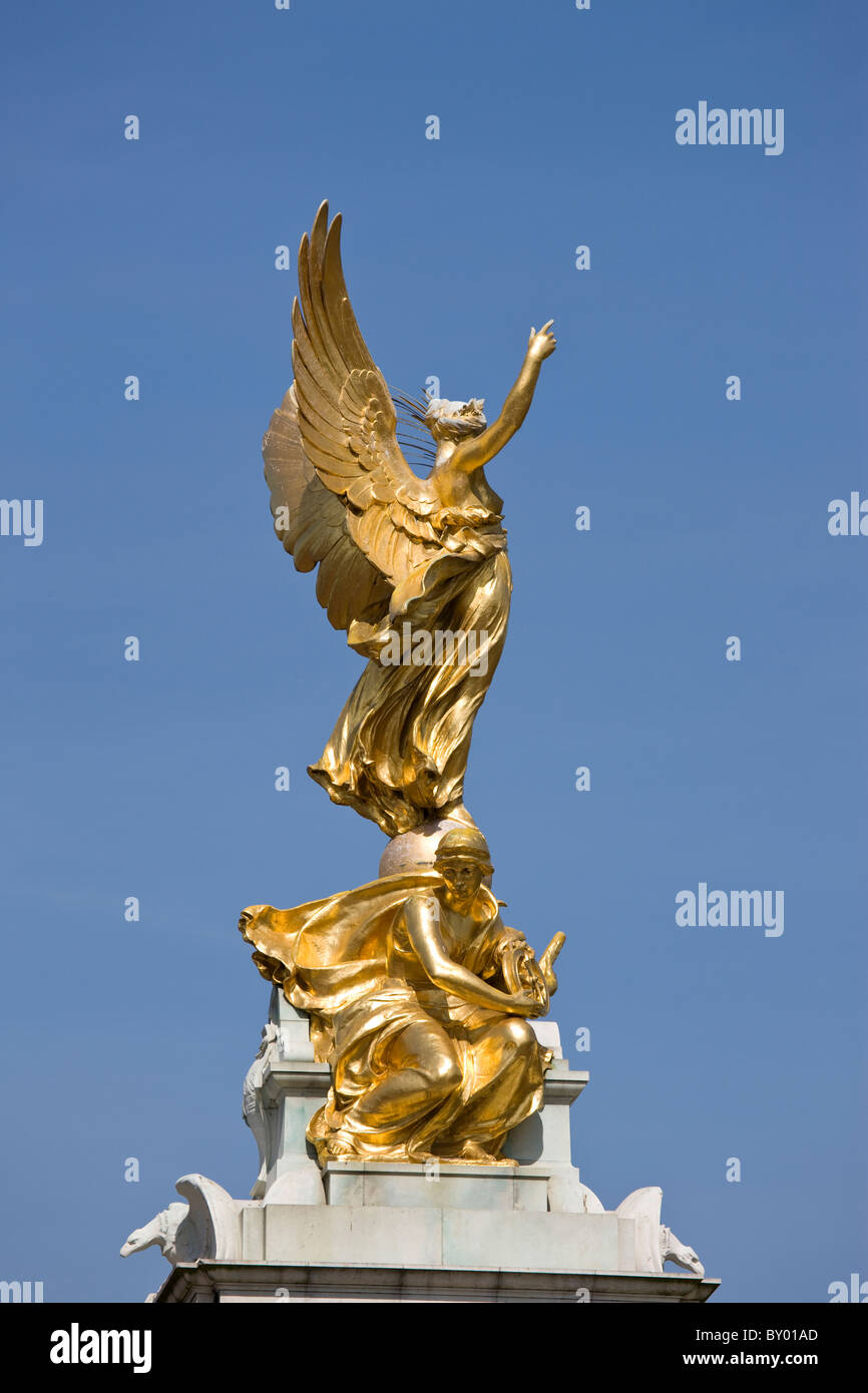 Queen Victoria Memorial di fronte a Buckingham Palace Foto Stock
