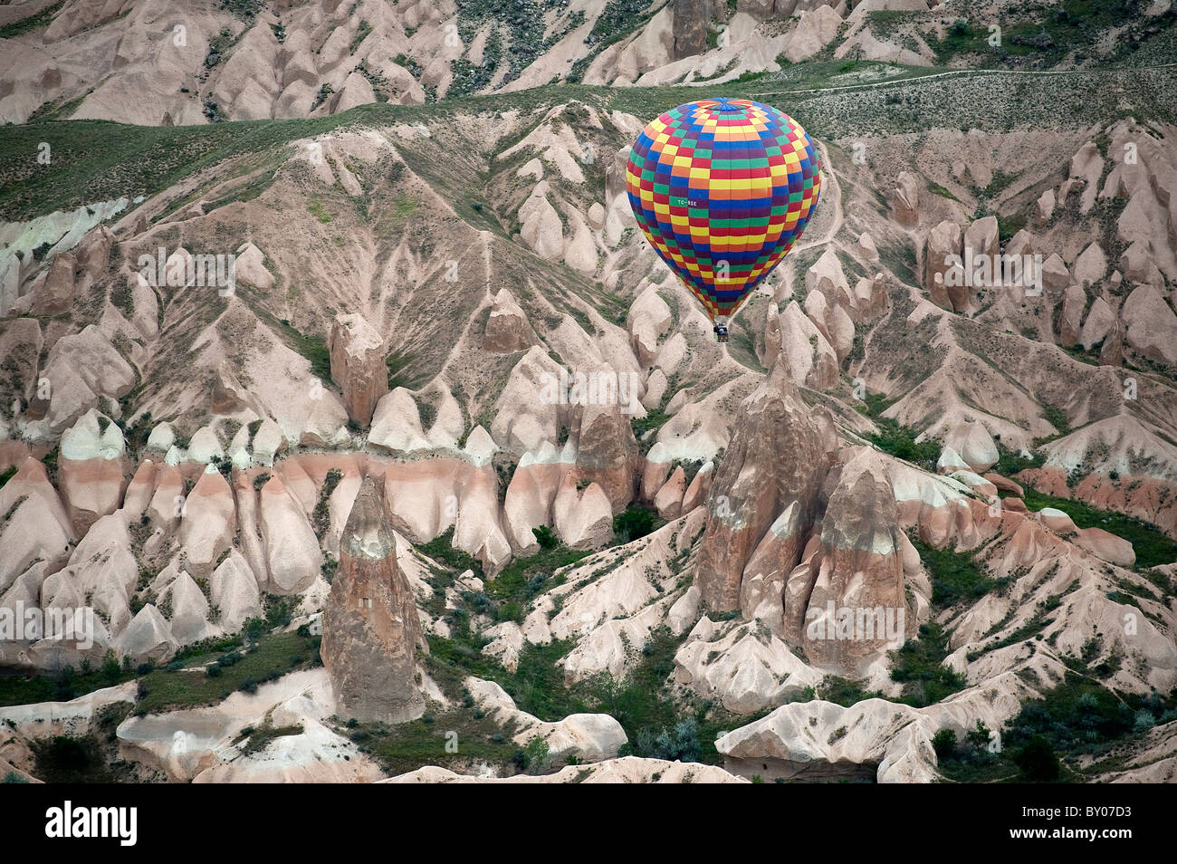 Volo in mongolfiera sulla valle di Cappadocia Nevsehir Turchia Foto Stock