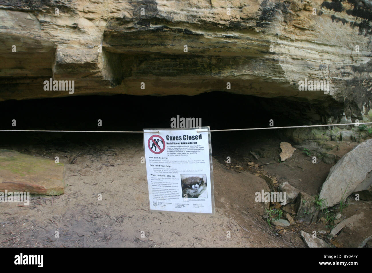 Grotta di segno chiusa per proteggere i pipistrelli dal naso bianco sindrome di malattia fungina Kentucky Foto Stock