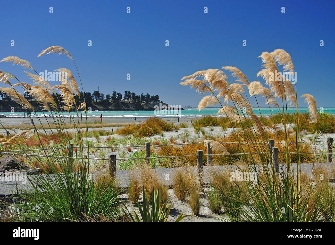 Spiaggia e dune di sabbia, Caroline Bay, Timaru (te Tihi-o-Maru), Canterbury, South Island, nuova Zelanda Foto Stock