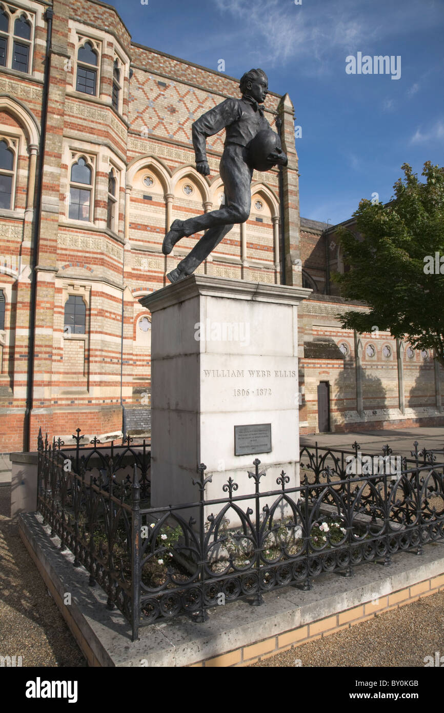 Statua di Webb Ellis inventore del Rugby Foto Stock