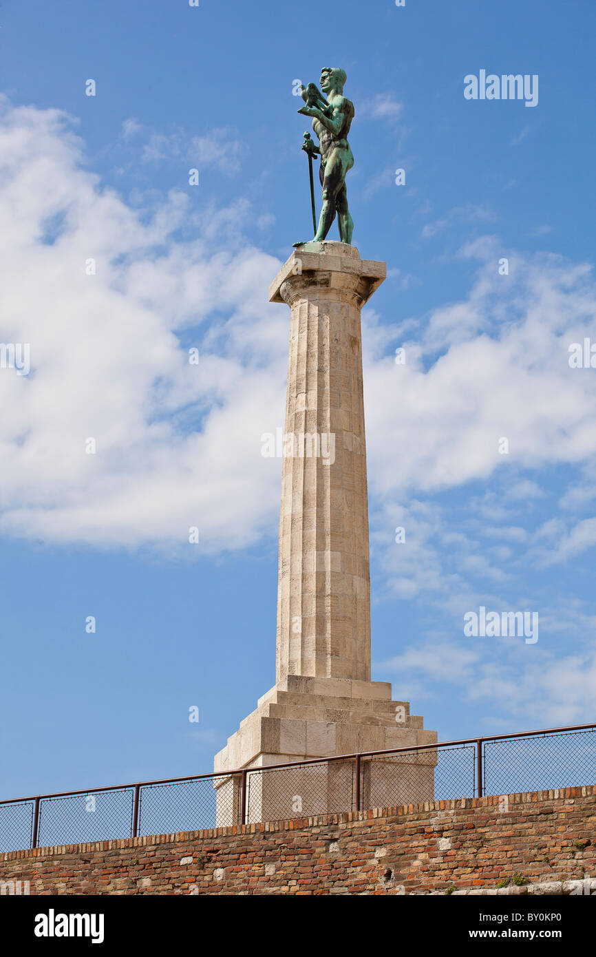 Un monumento di Victor (in Serbo - 'Pobednik'), Belgrado, fortezza di Kalemegdan, opera dello scultore Ivan Mestrovic, Serbia, Europa Foto Stock