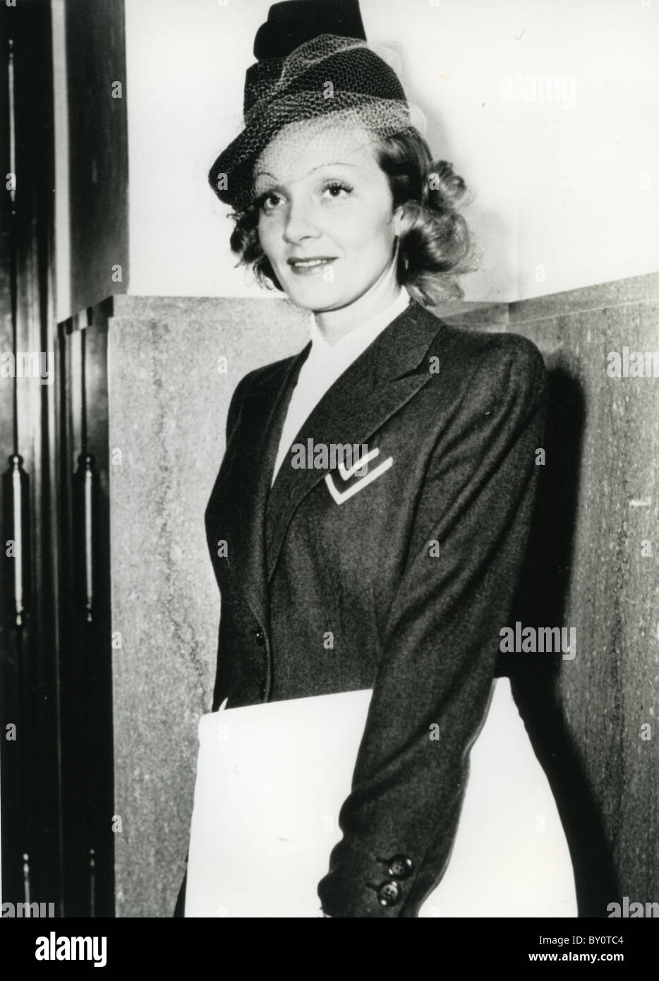 MARLENE DIETRICH (1901-1992) tedesco-nato film attrice e cantante circa 1935 Foto Stock