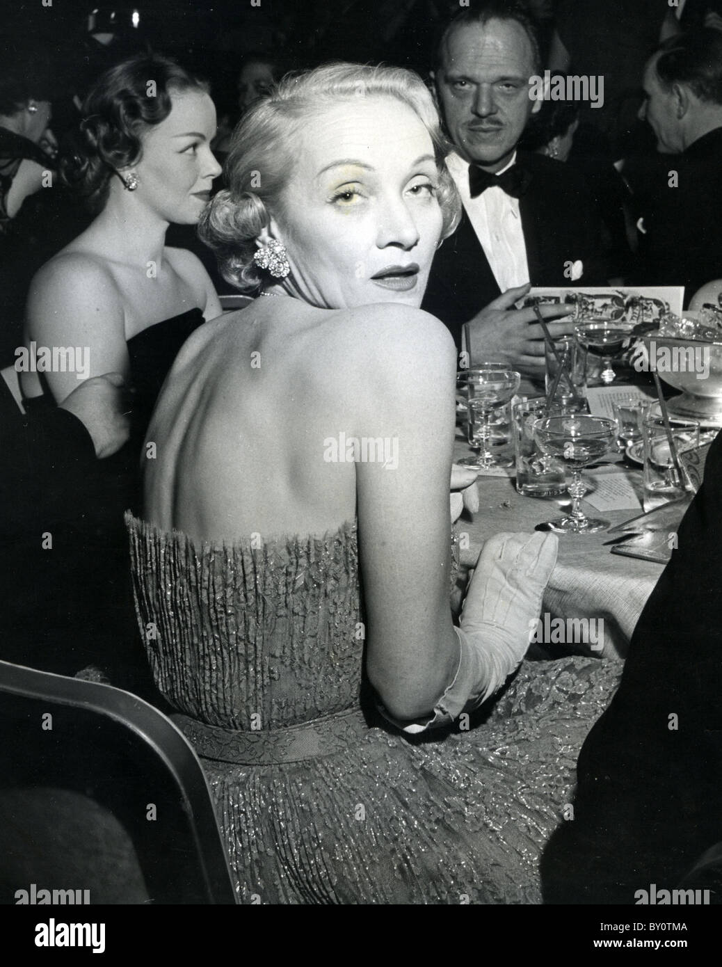 MARLENE DIETRICH (1901-1992) tedesco-nato film attrice e cantante circa 1965 Foto Stock