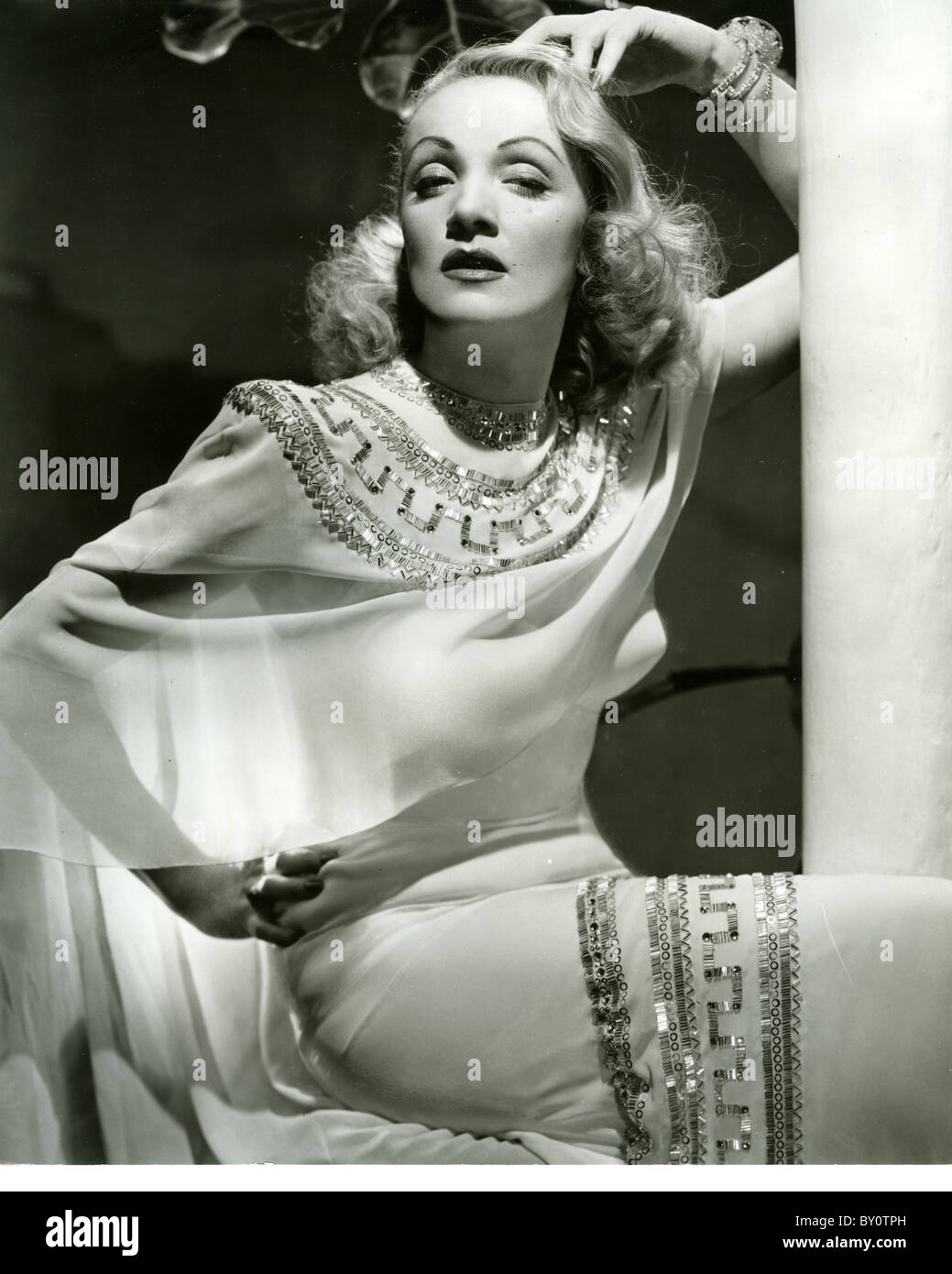 MARLENE DIETRICH (1901-1992) tedesco-nato film attrice e cantante nel 1948 Foto Stock