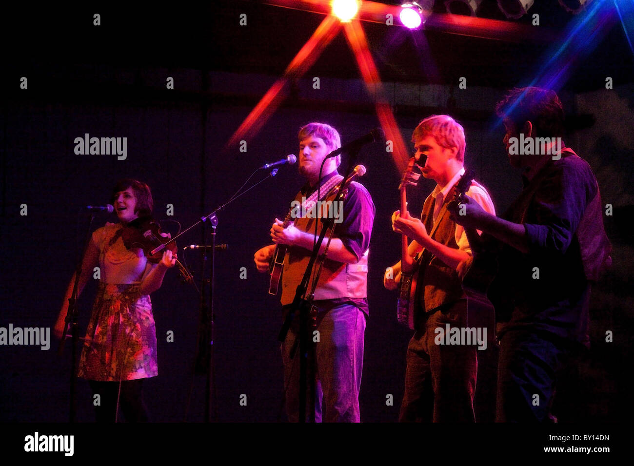 Bluegrass band grande cane degli eserciti a gatto culla, Carrboro NC, Stati Uniti d'America Foto Stock