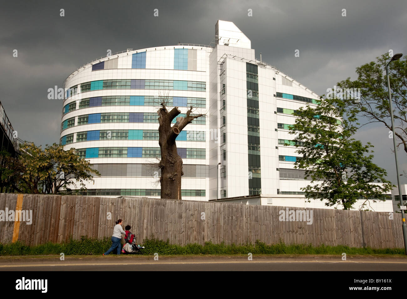 La Queen Elizabeth Hospital, Selly Oak, Birmingham. Aperto nell'estate 2010. Foto Stock