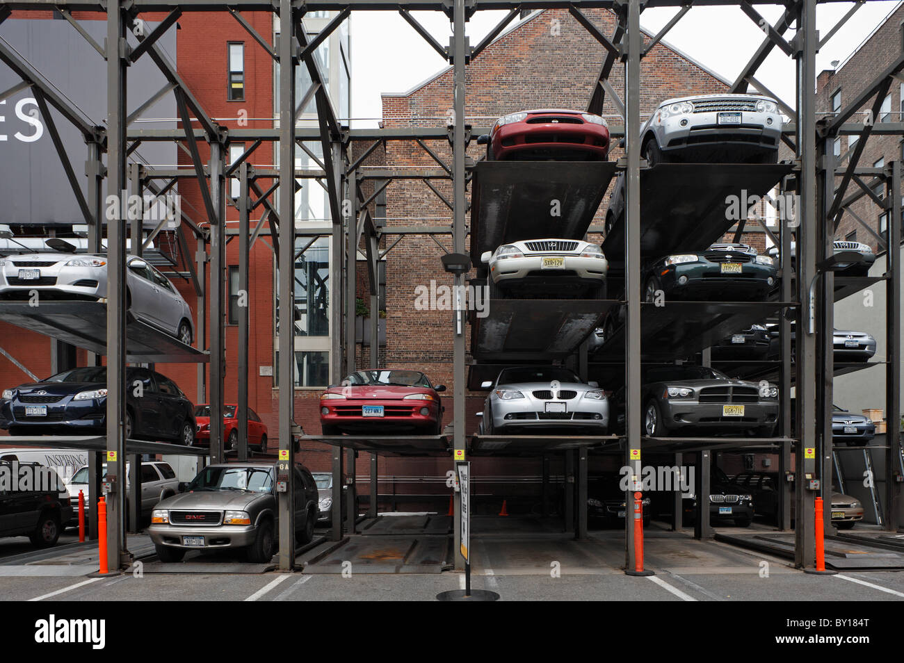 Pallet sistema parcheggio a Manhattan, New York City, Stati Uniti d'America Foto Stock