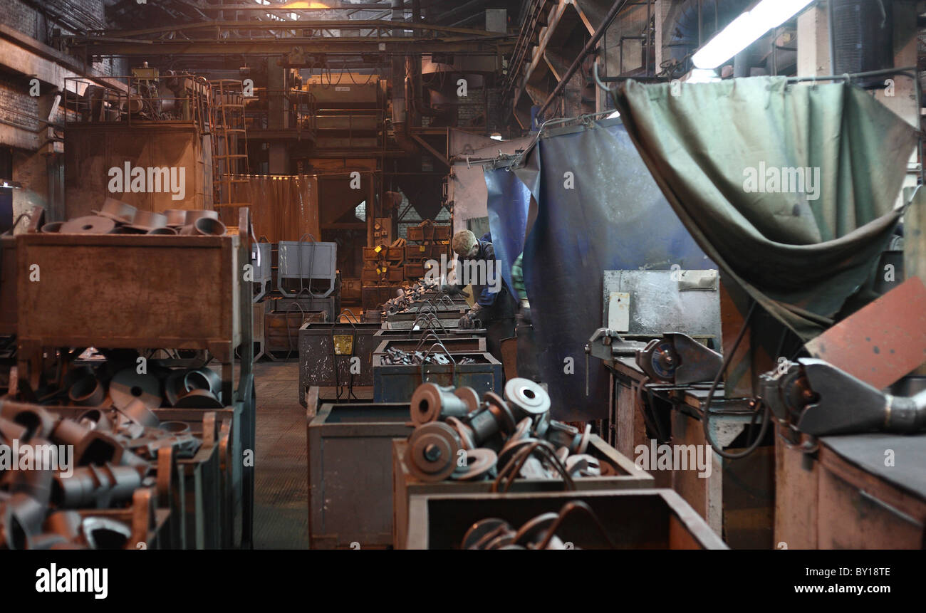 Produzione di pezzi fusi per macchine agricole, Poznan, Polonia Foto Stock