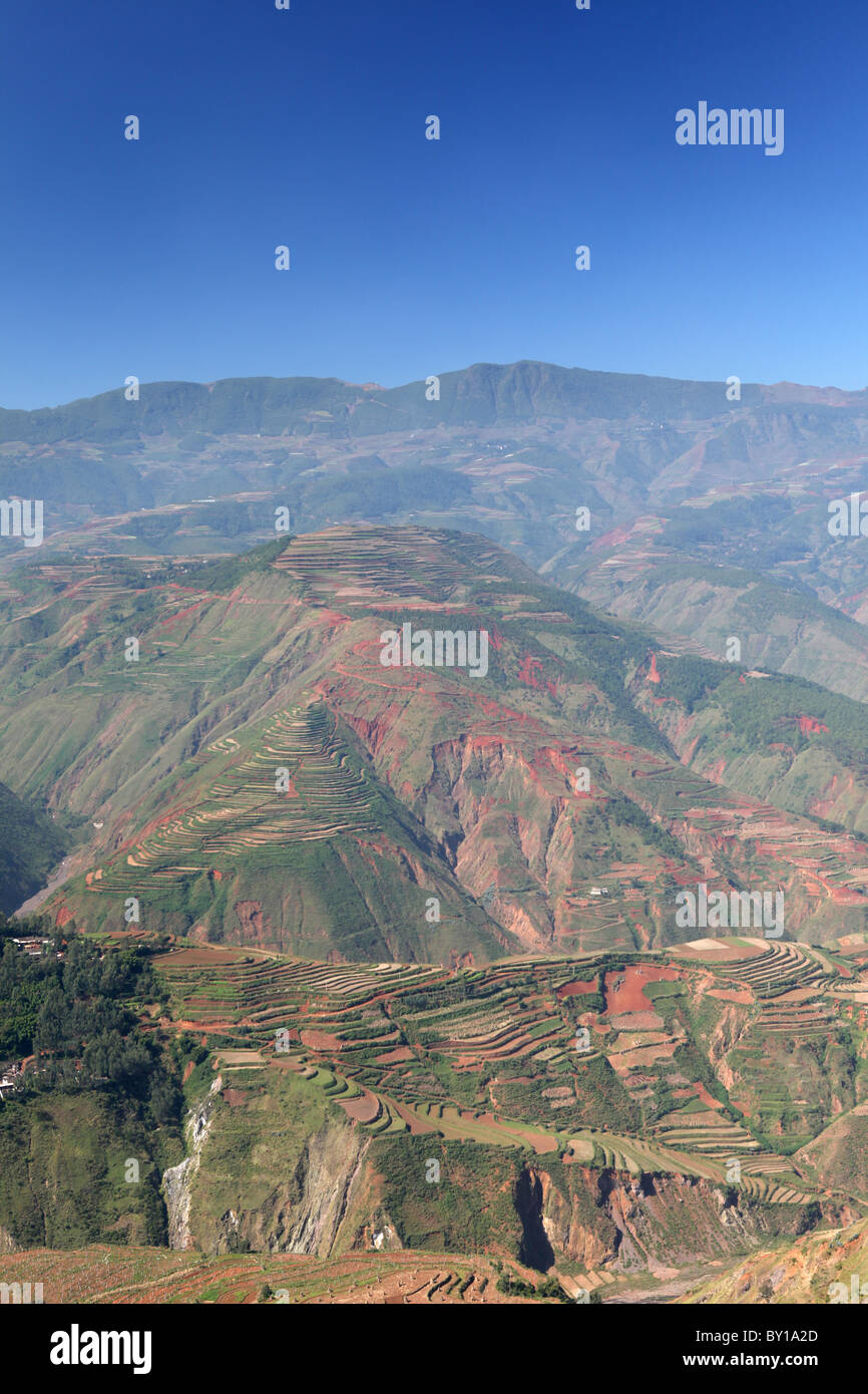 Terra rossa del suolo, Dongchuan, nella provincia dello Yunnan in Cina Foto Stock