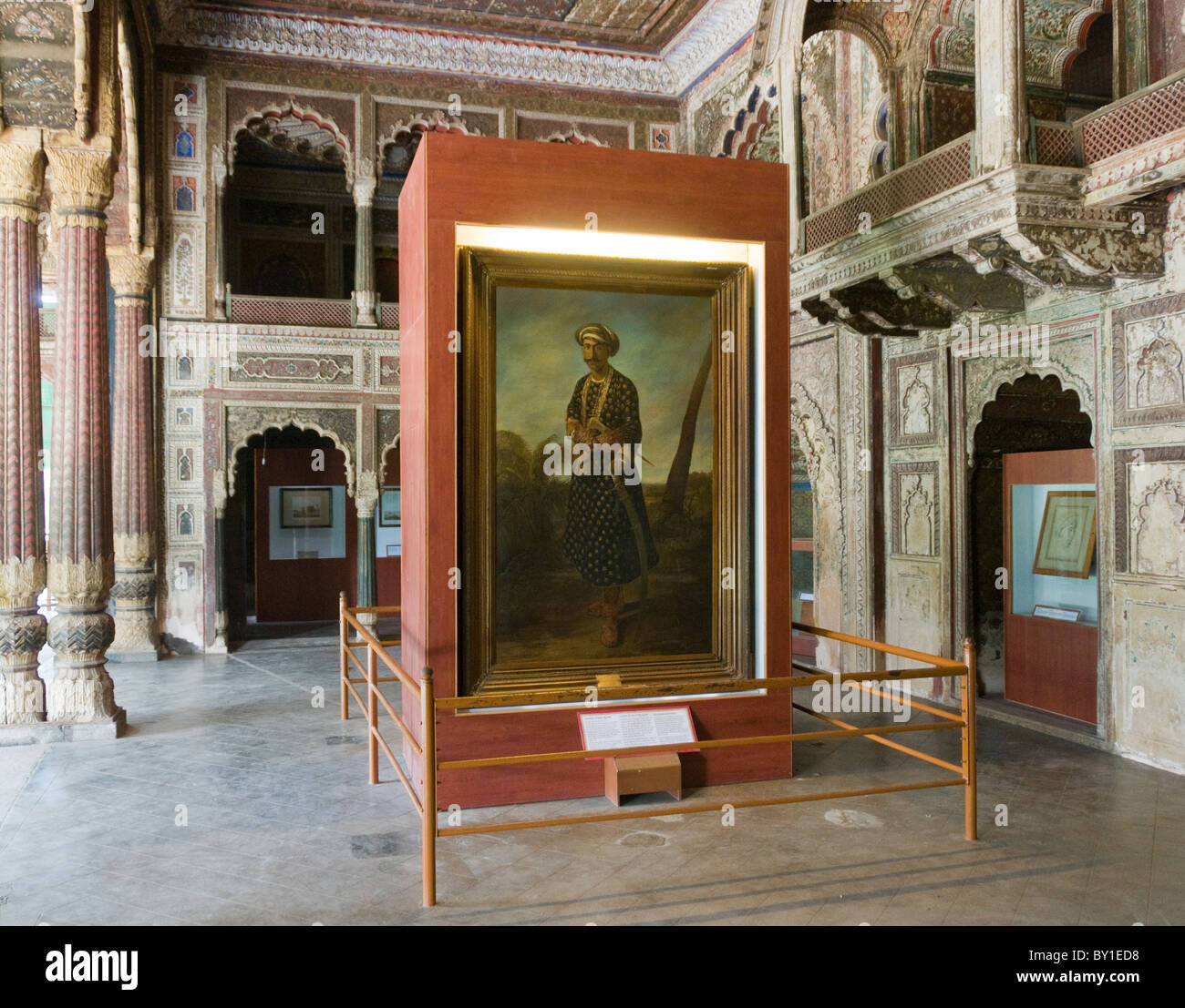 La verniciatura del Sultano Tipu nel Daria Daulat Bagh Tipu estivo di casa che è ora un museo in Srirangapatnam in India Foto Stock