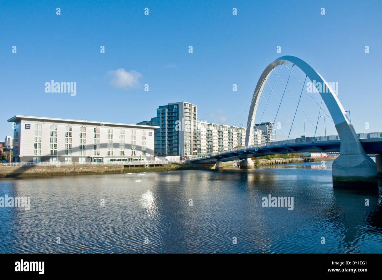 Glasgow ponte ad arco ( Squinty Bridge) Fiume Clyde Glasgow Scozia Scotland Foto Stock