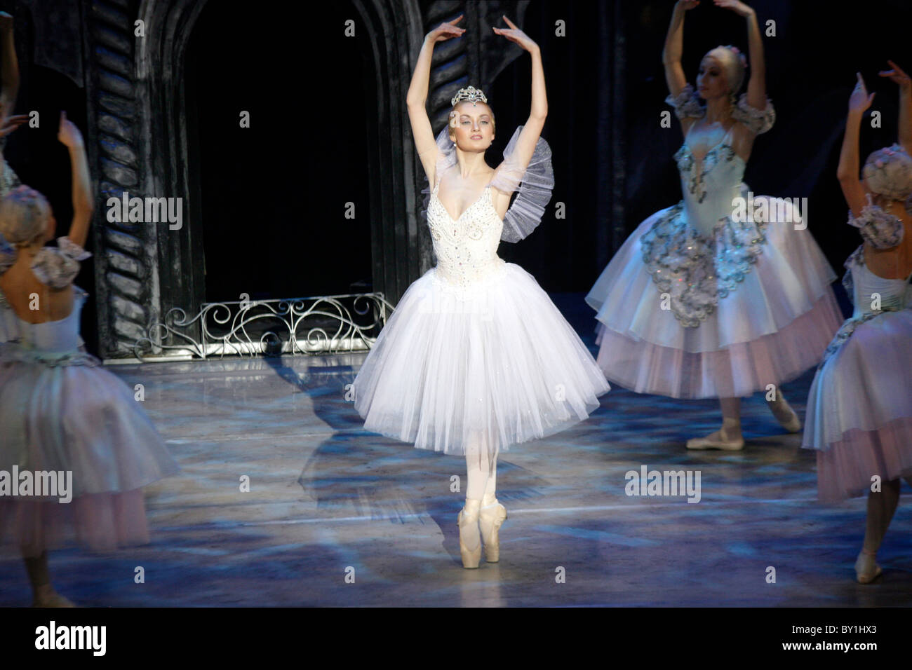 Cinderella eseguita presso la St Davids Hall di Cardiff. Foto Stock