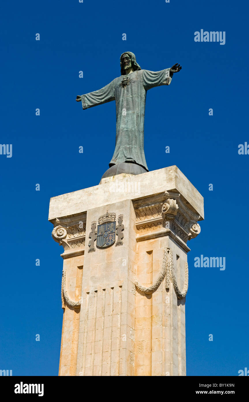 Spagna Minorca. Statua di Cristo al Monte Toro, il punto più alto dell'isola. Foto Stock