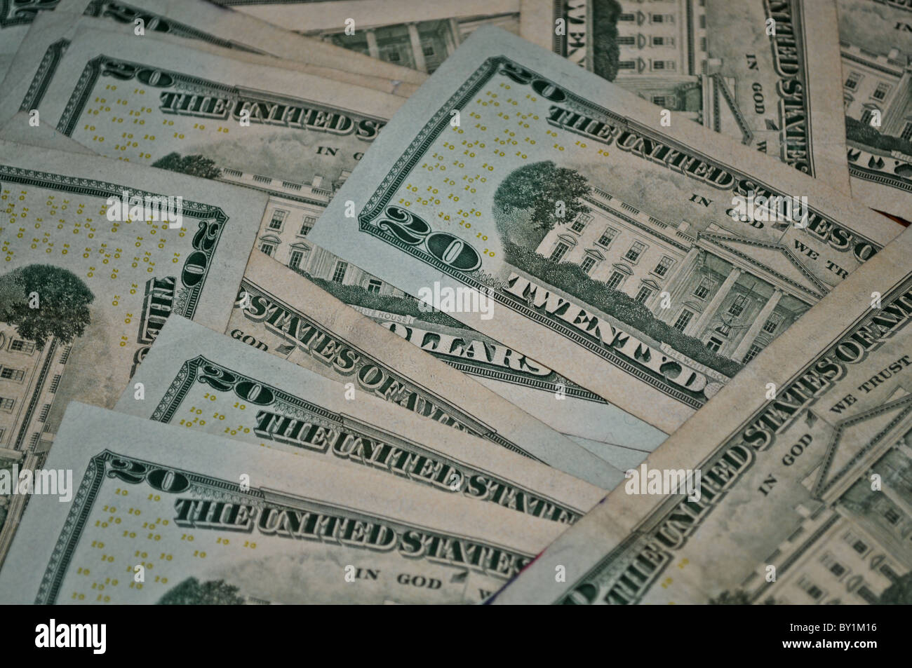 Venti le fatture del dollaro sparsi in disordine. Foto Stock