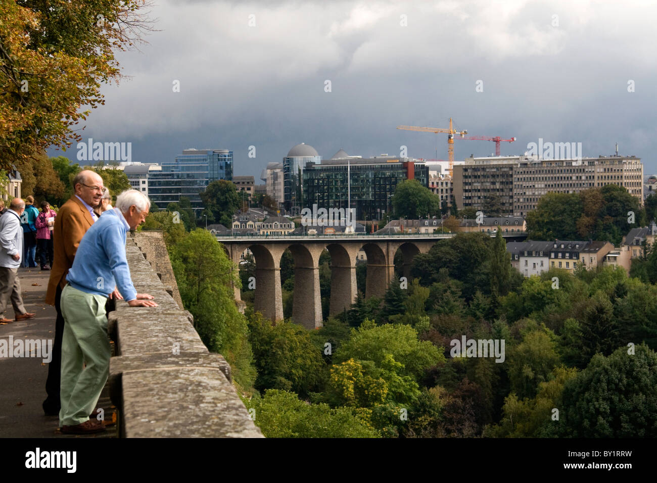 Il viadotto di passerella nella città di Lussemburgo, Lussemburgo. Foto Stock