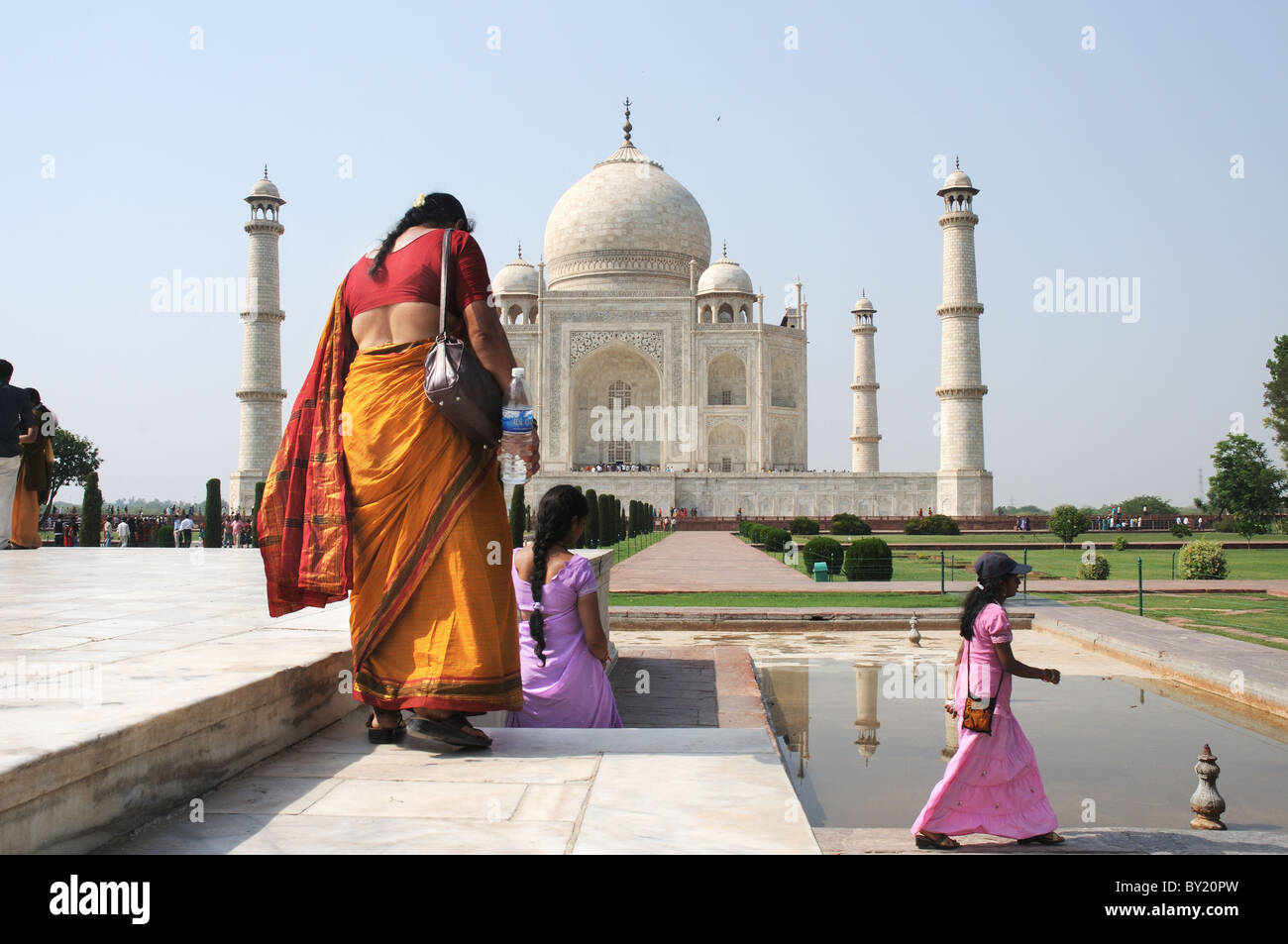 Turisti indiano al Taj Mahal Foto Stock