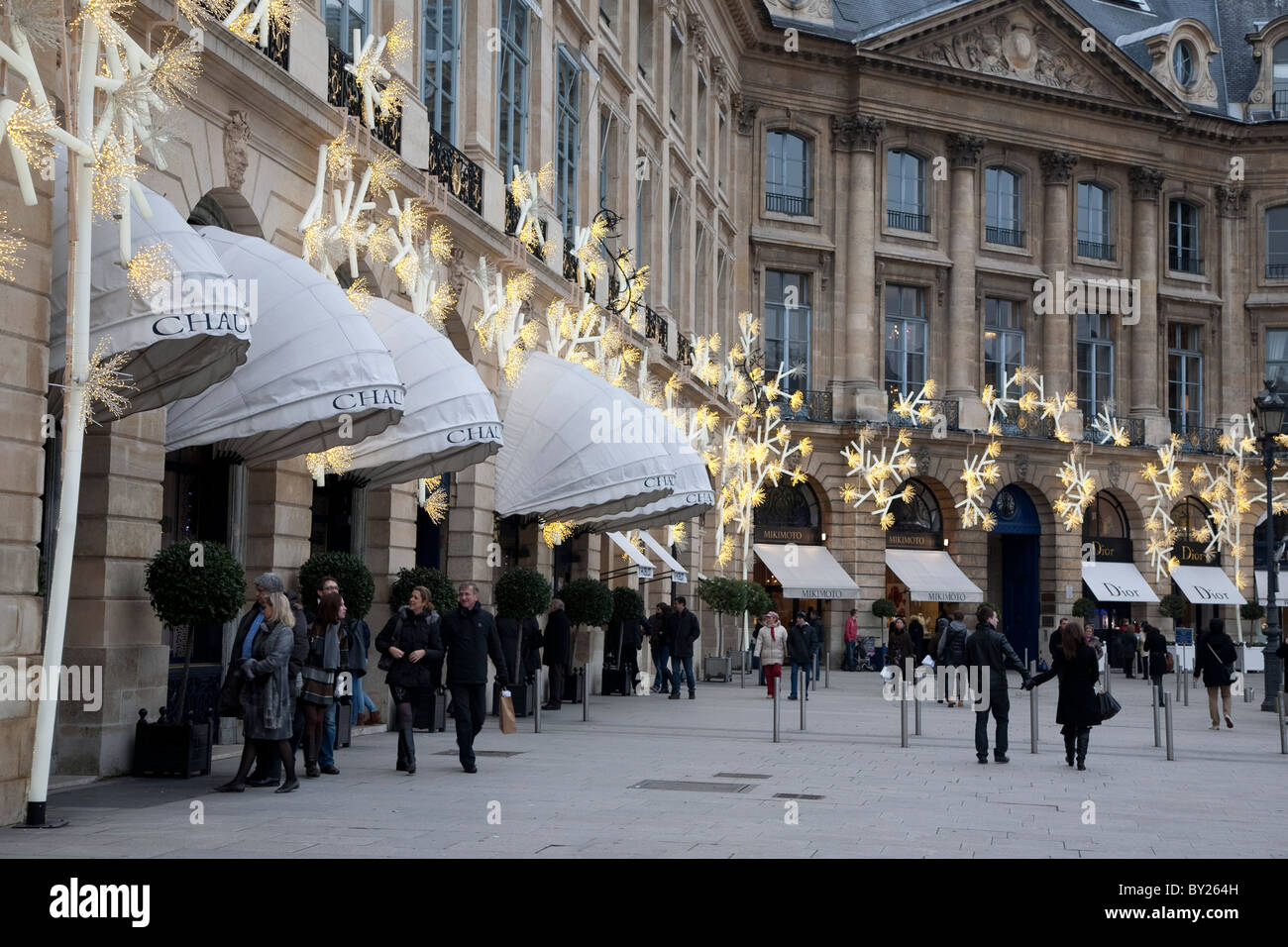 Place Vendome Square decorato per il Natale a Parigi, Francia Foto Stock