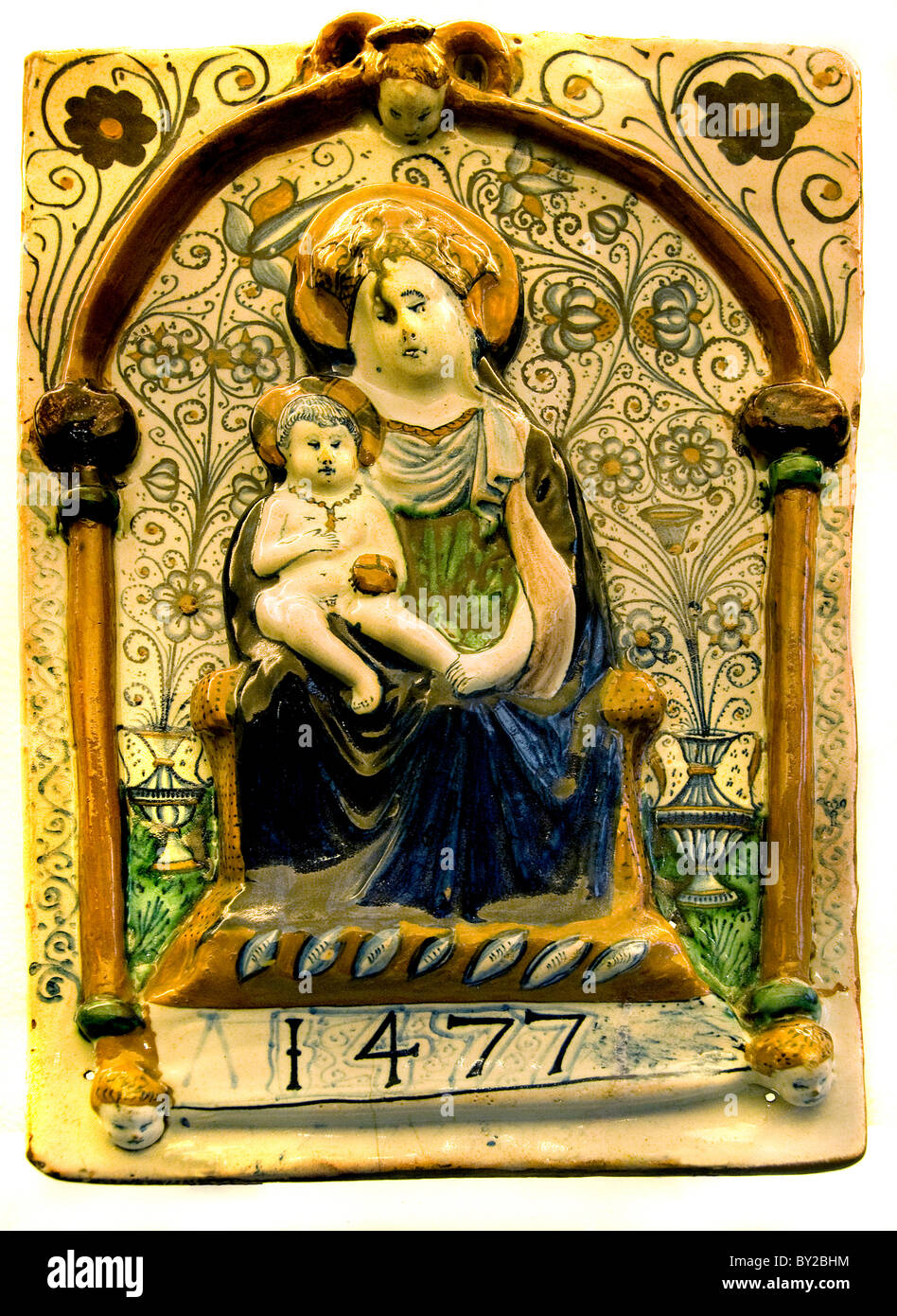 Maria Cristo Gesù 1477 cattolica Faenza Italia Italiano della placca in ceramica in maiolica Medioevo medievale Foto Stock