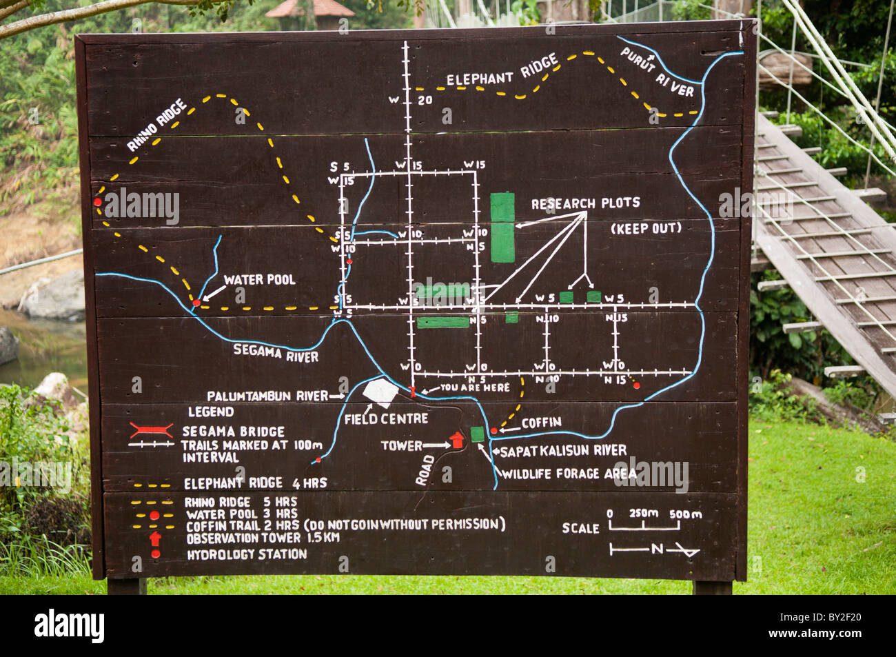 Danum Valley Field Centre mappa area dal ponte sul fiume Segama Borneo Malaysia Foto Stock