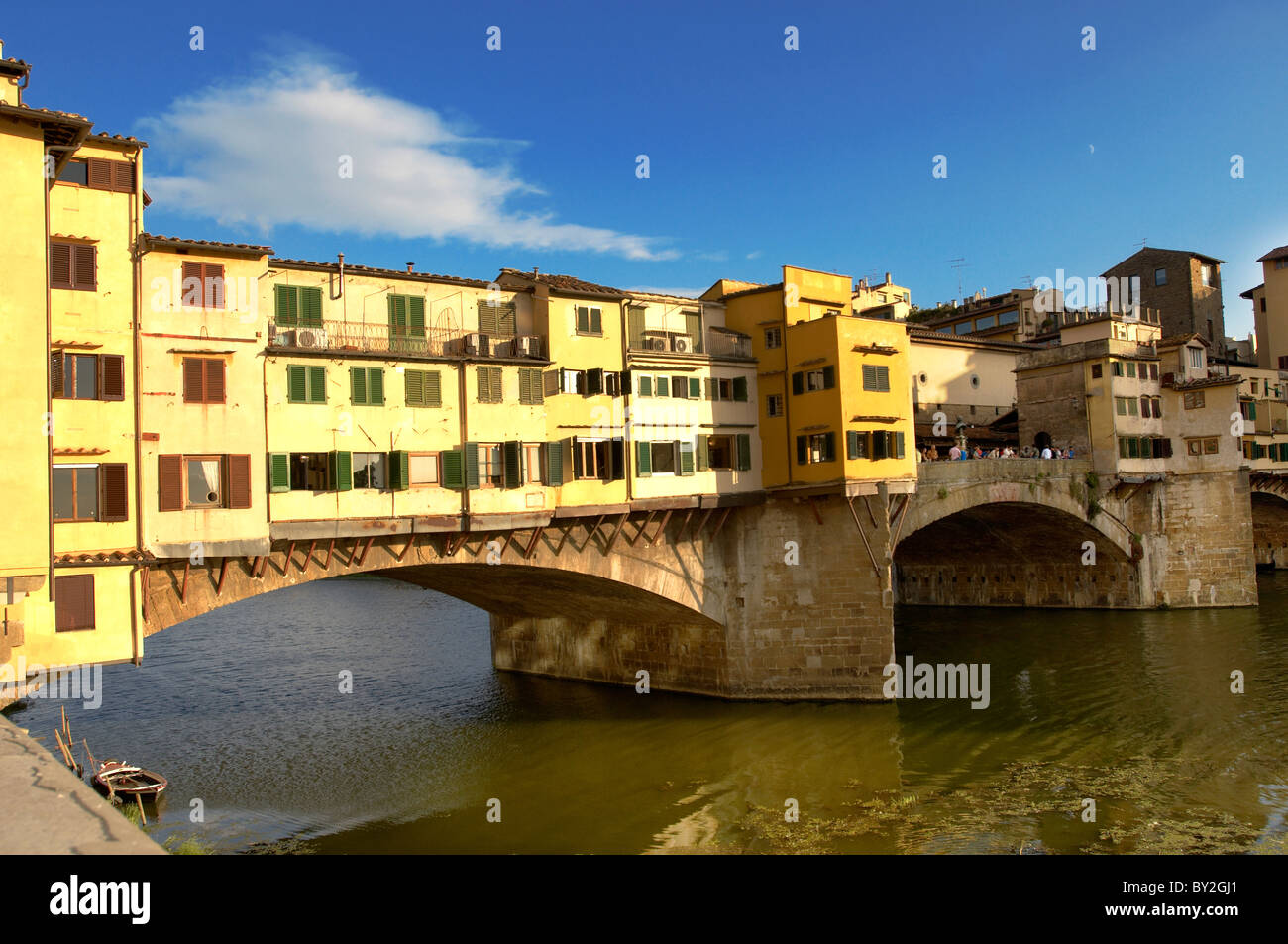 Il Ponte Vecchio sull'Arno, Firenze, Italia. Foto Stock