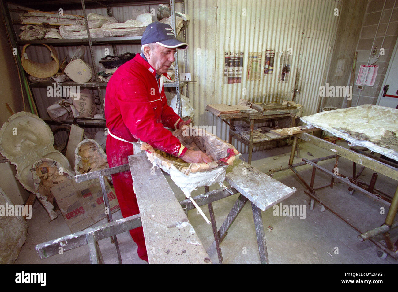 La Cittadella del Carnevale, in preparazione al carnevale di Viareggio Foto Stock