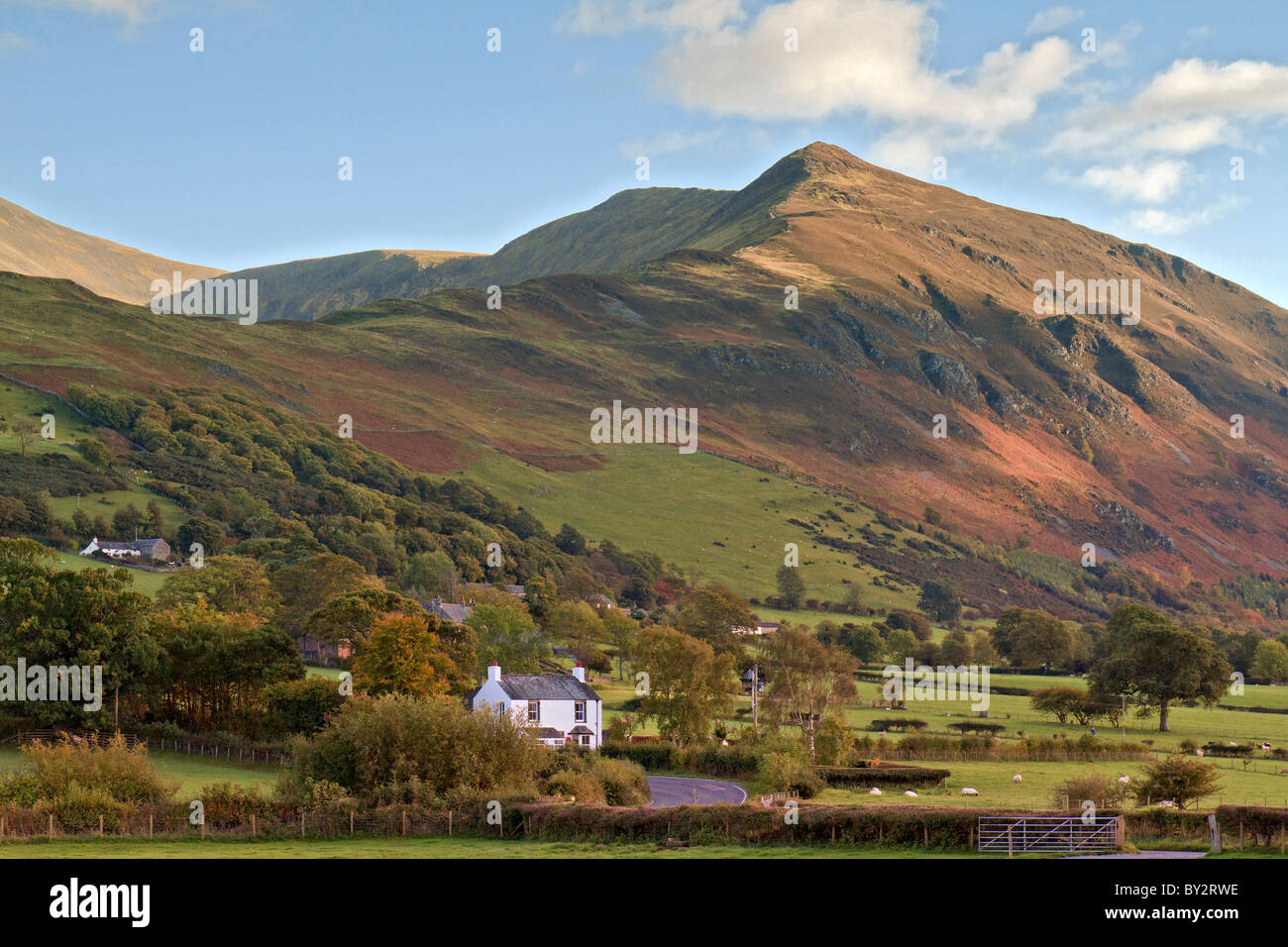 La Cumbria Regno Unito Cottage Hillside Foto Stock