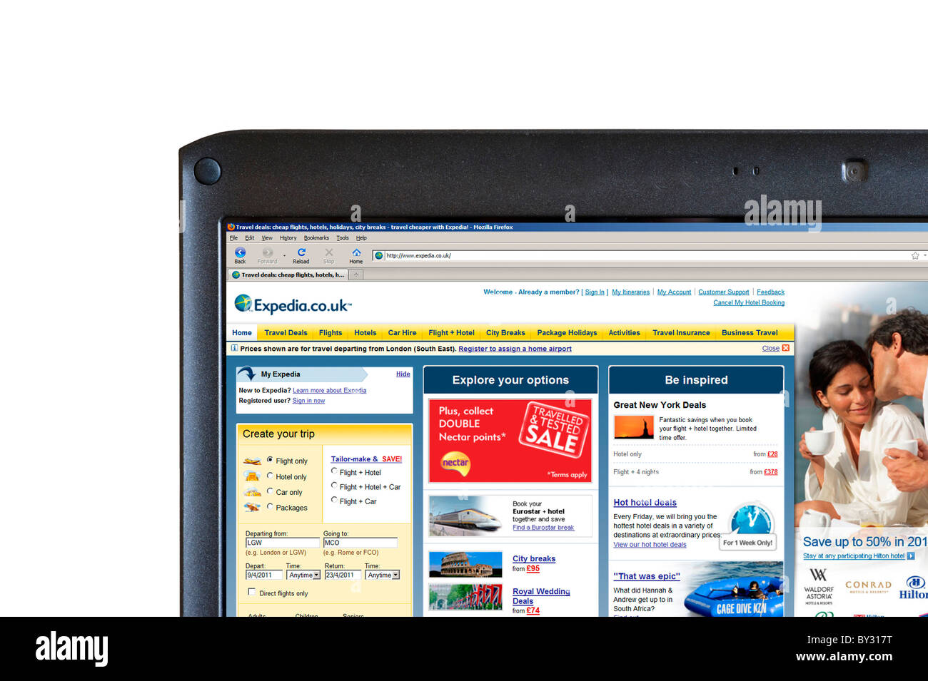 La prenotazione di un volo su Expedia sito web del Regno Unito Foto Stock