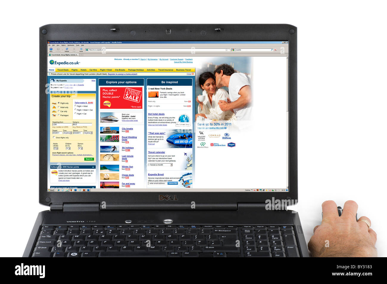 La prenotazione di un volo su Expedia sito web del Regno Unito Foto Stock