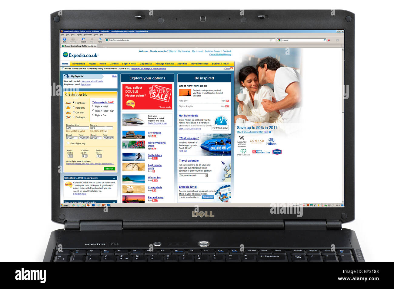 La prenotazione di un volo su Expedia sito web del Regno Unito Foto Stock