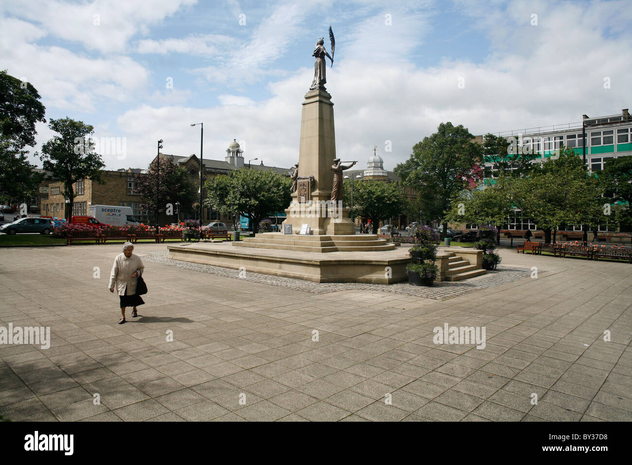 Centro di Keighley West Yorkshire una città industriale che ha visto giorni migliori Foto Stock