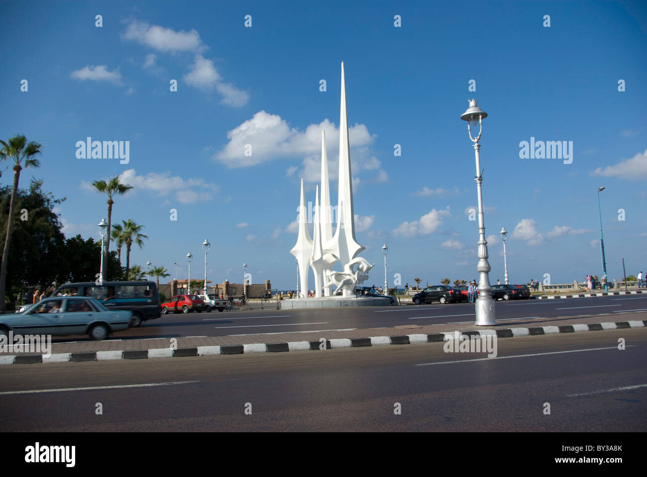 Mermaid e la statua del mare al di fuori di Alexandria Library Foto Stock