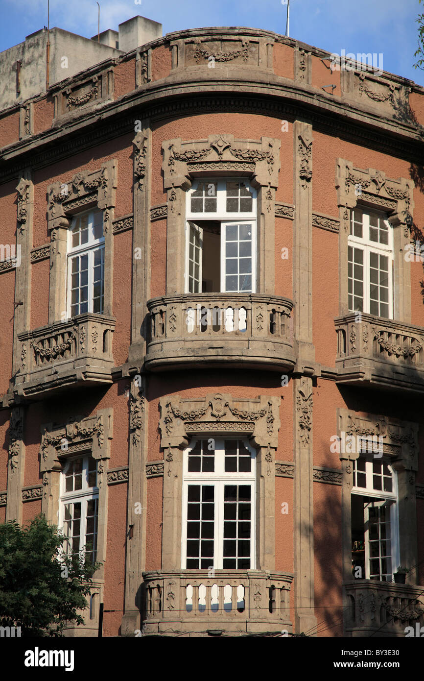 Architettura coloniale, Colonia Roma, quartiere alla moda, Città del Messico, Messico, America del Nord Foto Stock
