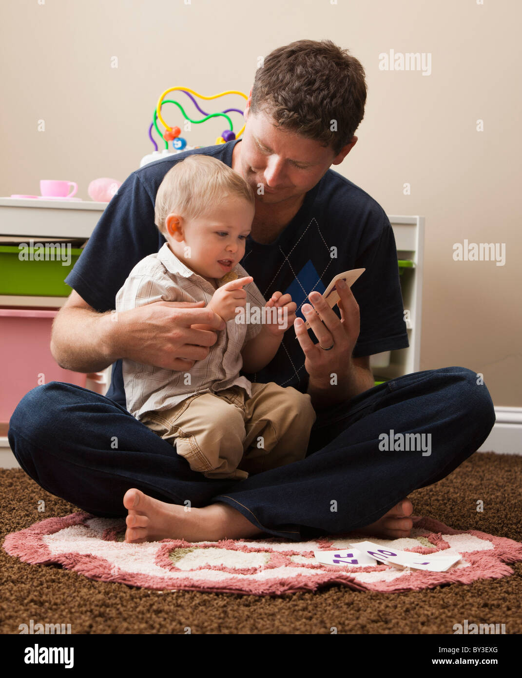 Stati Uniti d'America, Utah, giocando con il figlio (18-23 mesi) Foto Stock