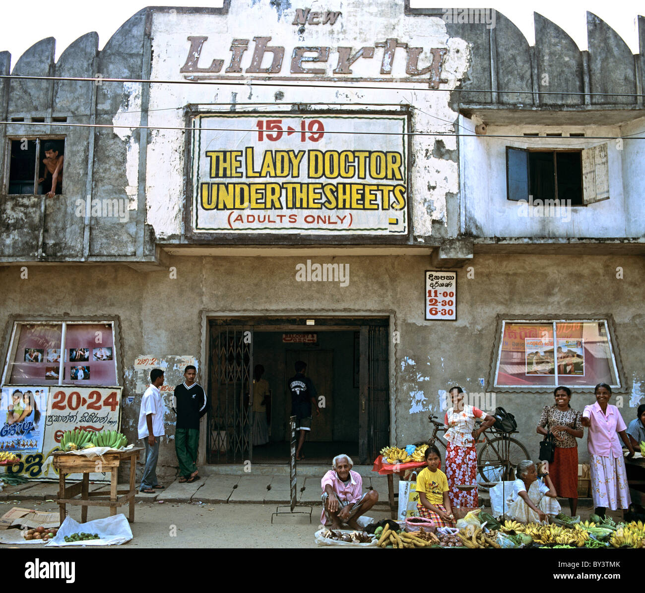 Un cinema locali dello Sri Lanka asia Foto Stock