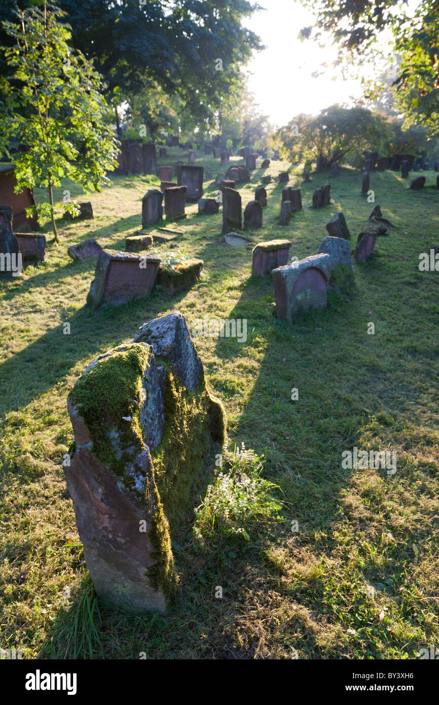 GRAVES, CIMITERO EBRAICO HEILIGER sabbia, worm, RENANIA-PALATINATO, Germania Foto Stock