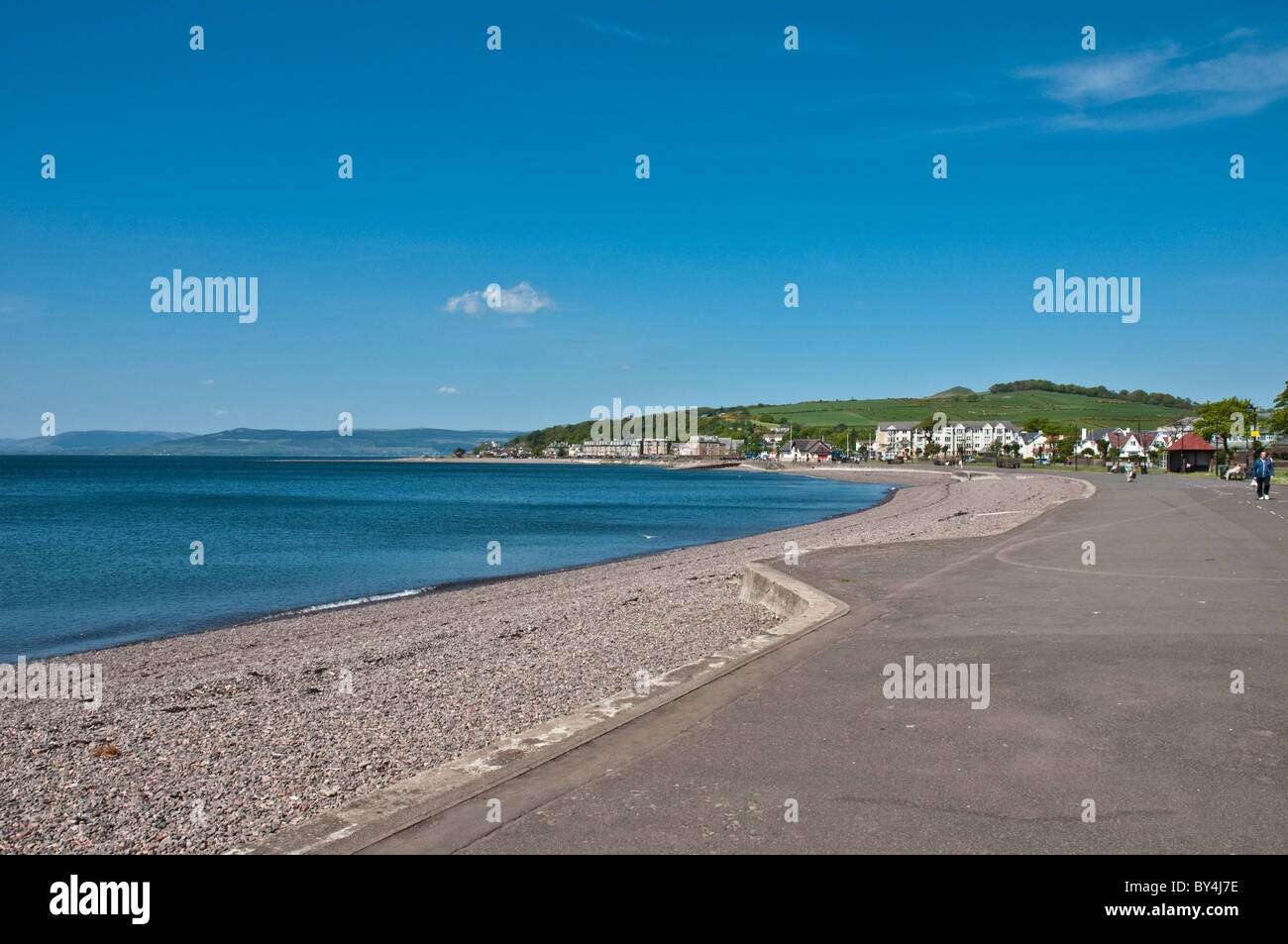 Il lungomare e la spiaggia Largs North Ayrshire in Scozia Foto Stock