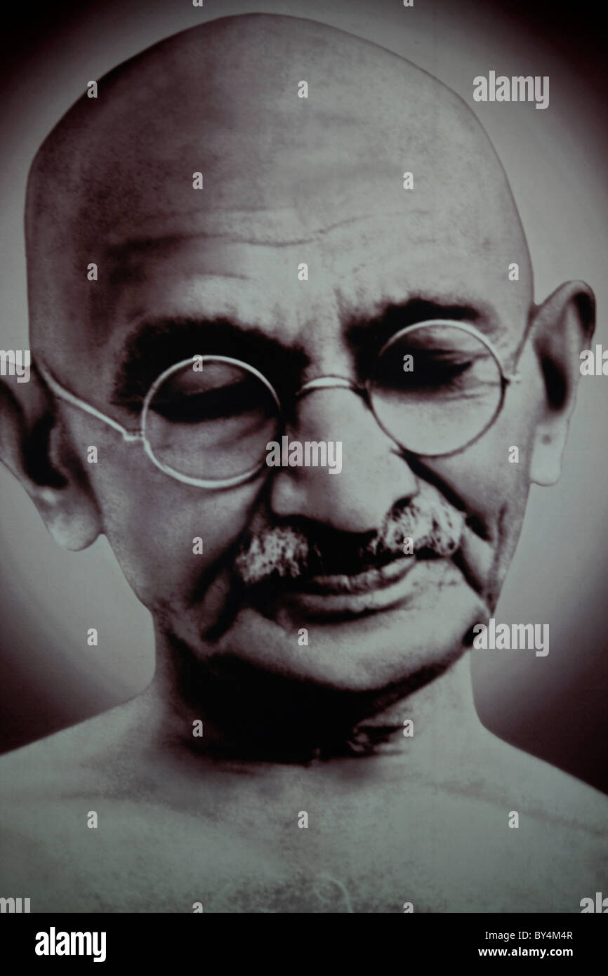 Una fotografia di Mahatama Gandhi, il padre della nazione indiana Foto Stock