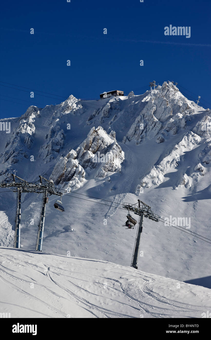 La seggiovia Arlenmahder in Austrian ski resort di St Anton. Foto Stock