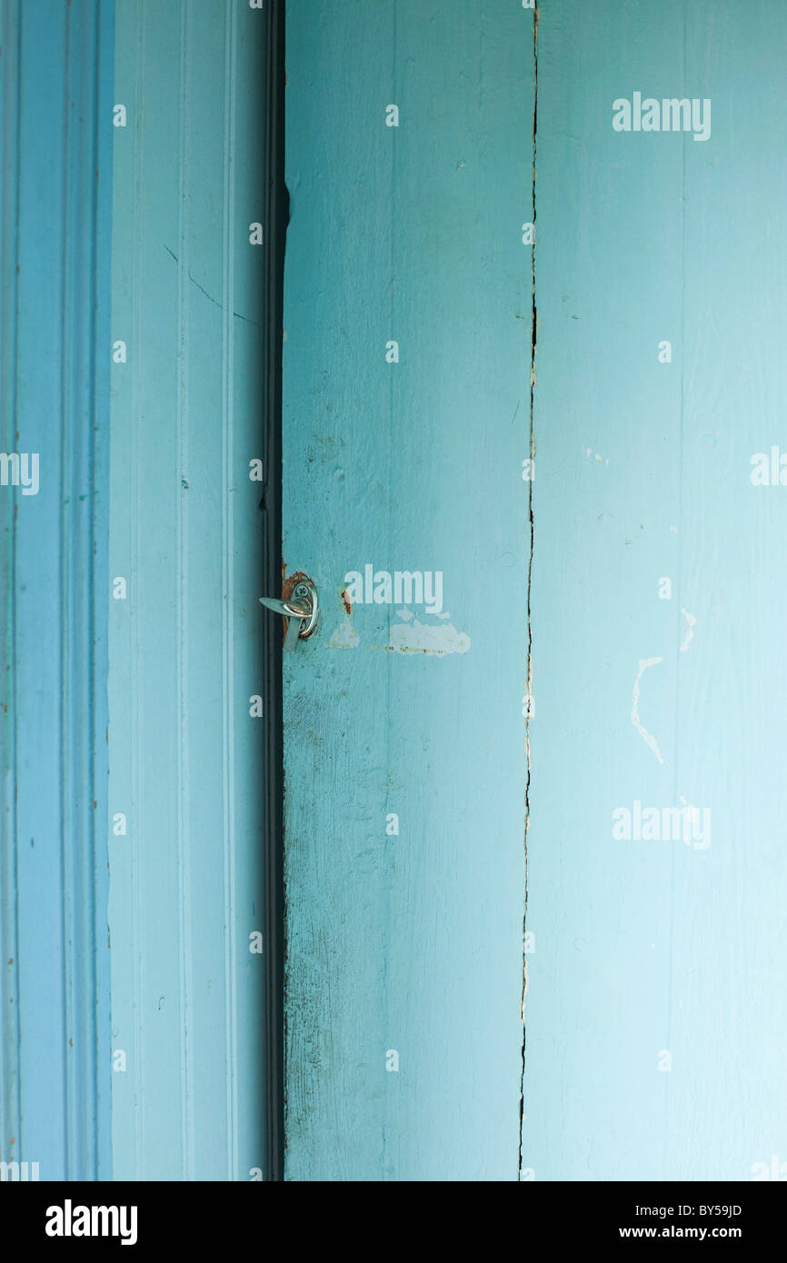 Un blu porta in legno Foto Stock