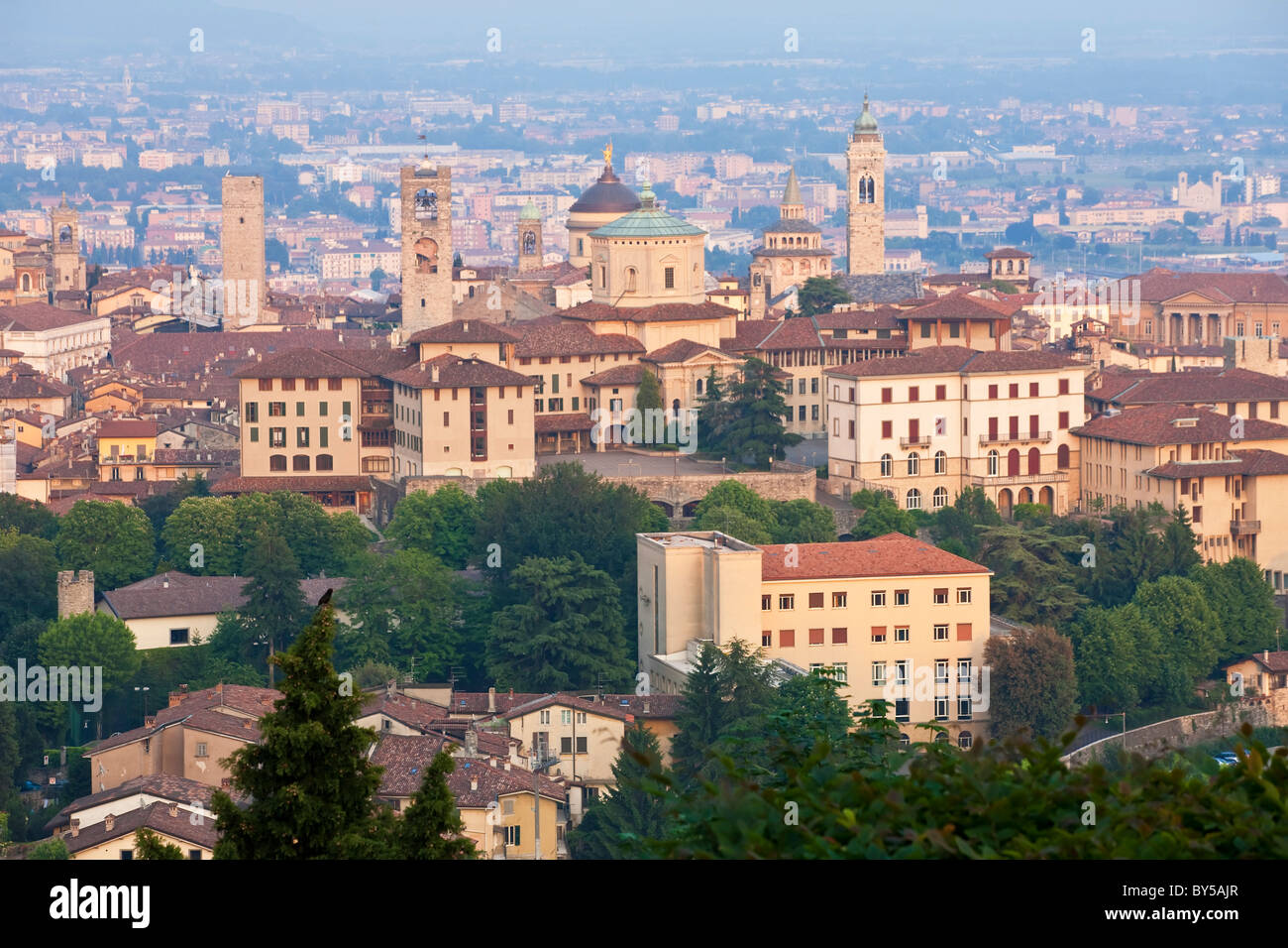 Vista su Bergamo, Lombardia, Italia Foto Stock