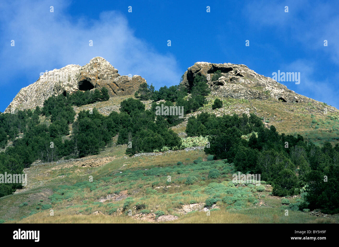 Pico de Ana Ferreira, il 283-m picco vulcanico sull'isola atlantica di Porto Santo Foto Stock