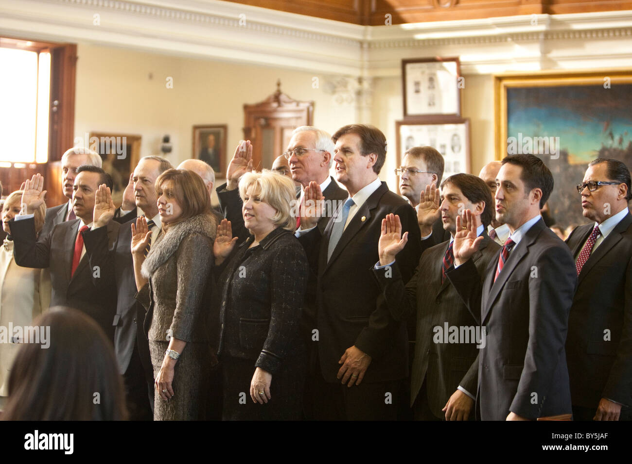 Texas State senatori durante il giuramento in occasione della cerimonia il giorno dell'apertura della 82a sessione legislativa Foto Stock