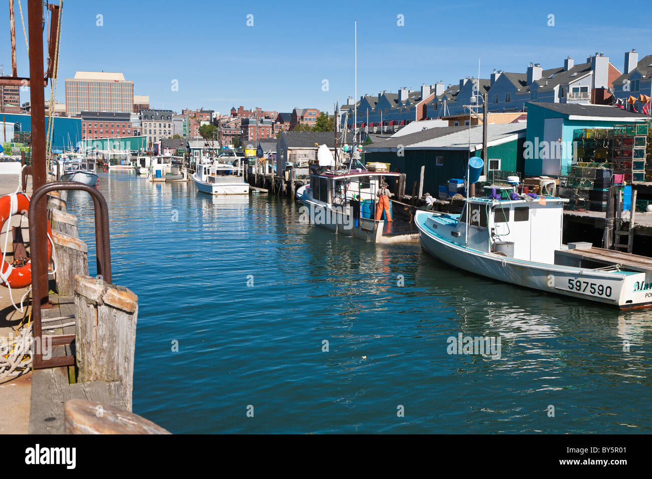 Aragosta commerciale barche da pesca legato al molo di Portland, Maine Foto Stock